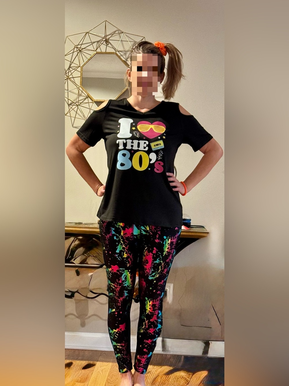 🎃 Black 'I Heart The 80's' Cold-Shoulder Graphic Tee